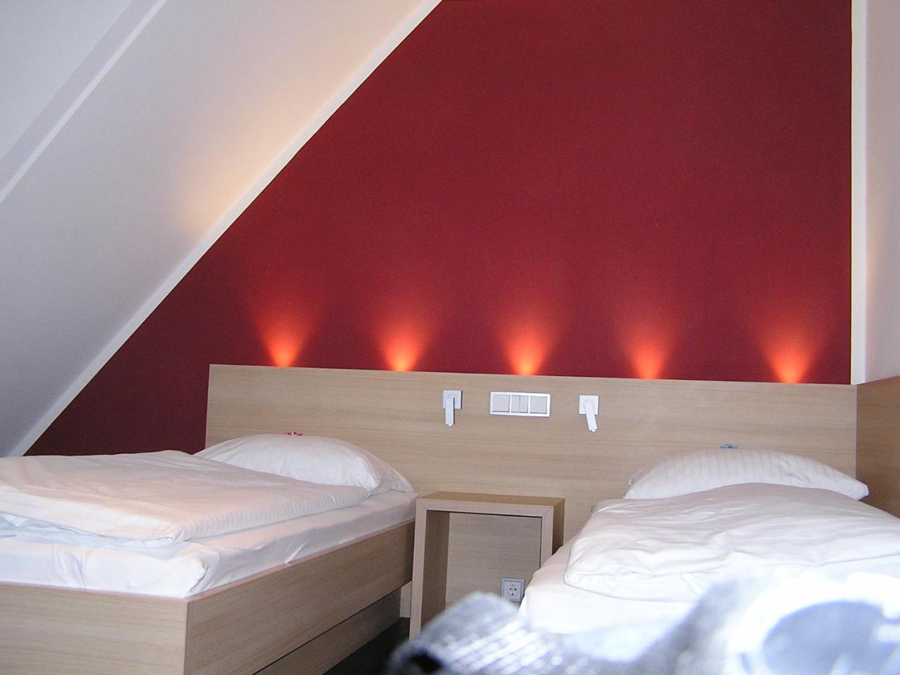 Zur Promenade Hotel